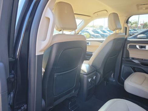 Used 2020 Ford Explorer XLT w/ Equipment Group 202A image 17
