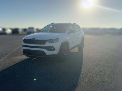 New 2026 Jeep Compass Latitude image 3