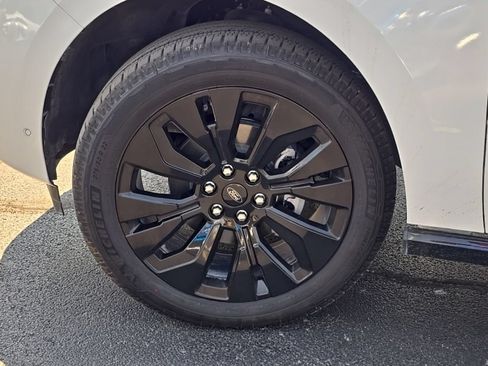 Used 2025 Ford Expedition Platinum w/ Stealth Appearance Package AWD/4WD image 61