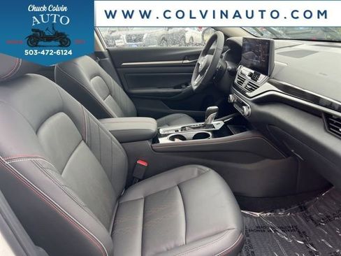 New 2025 Nissan Altima 2.5 SR w/ SR Premium Package image 25