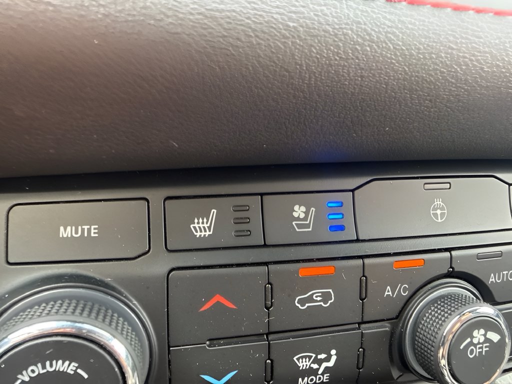 Used 2025 Dodge Durango GT AWD/4WD image 20