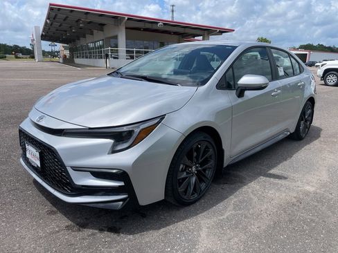 New 2026 Toyota Corolla SE image 3
