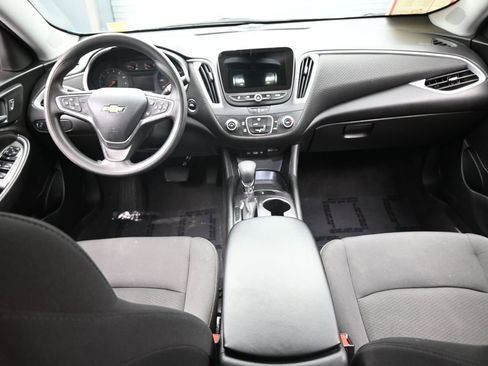 Used 2022 Chevrolet Malibu LS image 28