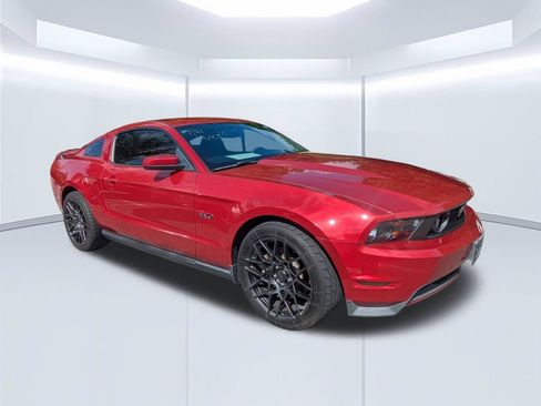 Used 2011 Ford Mustang GT Premium w/ Comfort Pkg RWD image 2