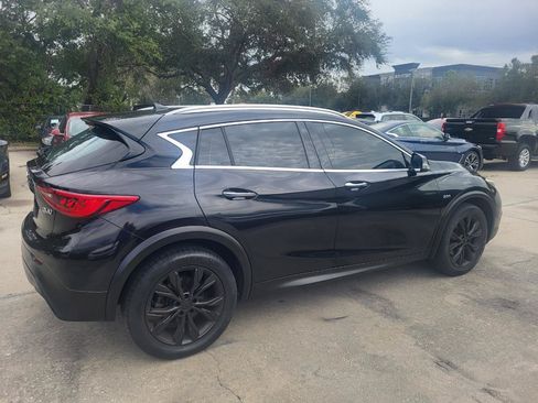 Used 2017 INFINITI QX30 AWD image 49