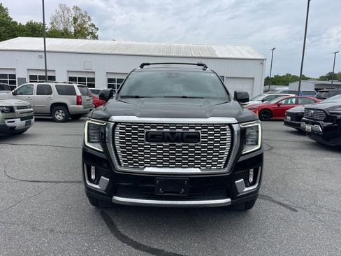 Used 2024 GMC Yukon Denali w/ Denali Reserve Package AWD/4WD image 8
