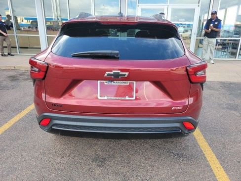 Certified 2024 Chevrolet Trax RS image 6