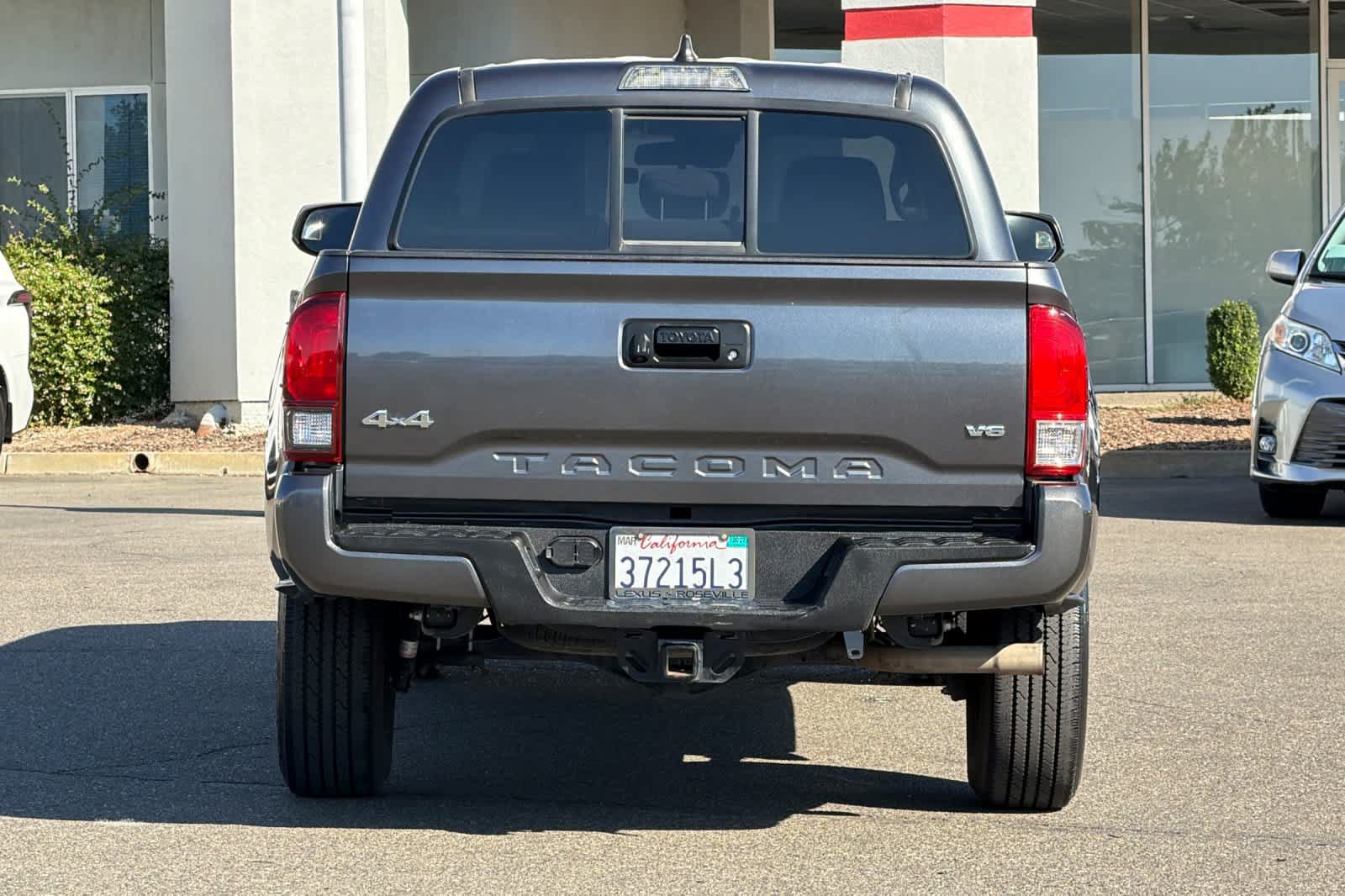 Used 2022 Toyota Tacoma SR AWD/4WD image 8