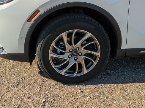 Used 2022 Lincoln Corsair FWD w/ Equipment Group 101A image 11