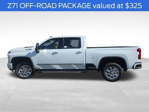 Used 2024 Chevrolet Silverado 2500 High Country w/ Technology Package image 5
