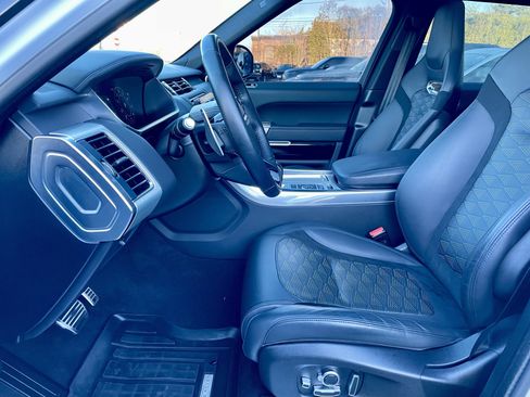 Used 2022 Land Rover Range Rover Sport SVR image 14
