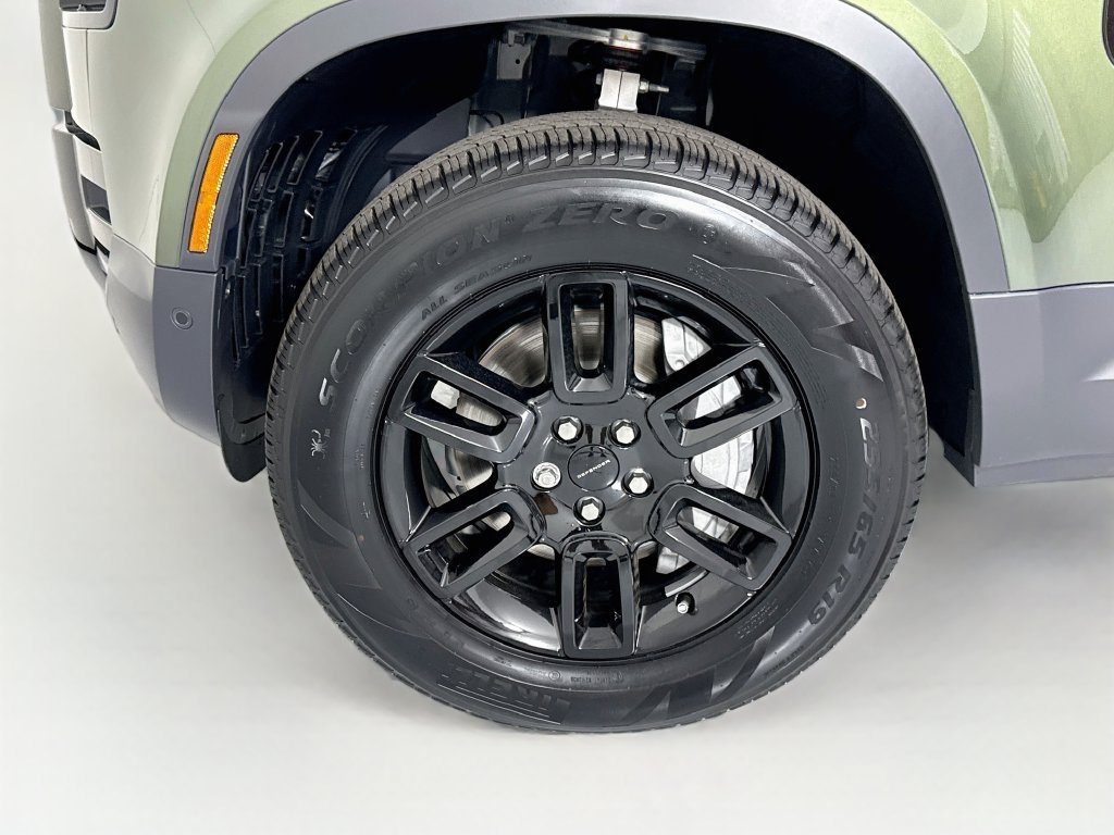 New 2026 Land Rover Defender 110 S AWD/4WD image 30