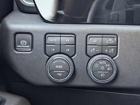 New 2026 Chevrolet Silverado 1500 LT Trail Boss w/ LT Trail Boss Premium Package image 17