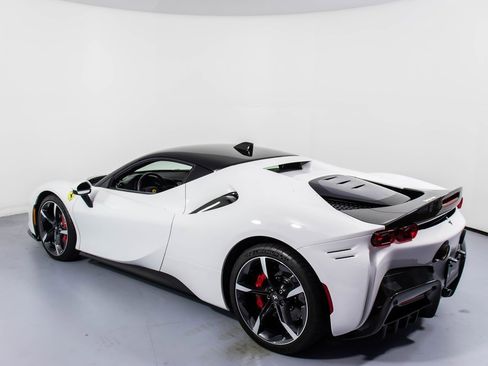 Certified 2022 Ferrari SF90 Stradale image 8