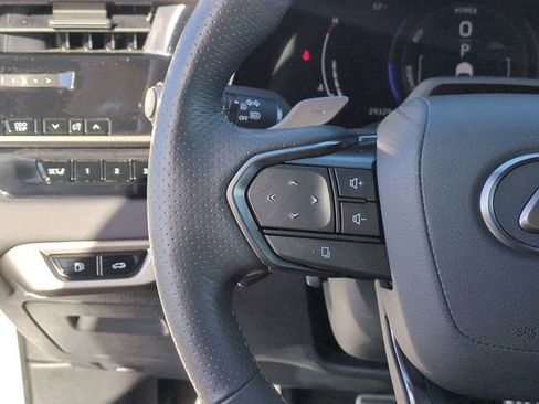 Used 2024 Lexus RX 500h F Sport w/ Convenience Package image 19