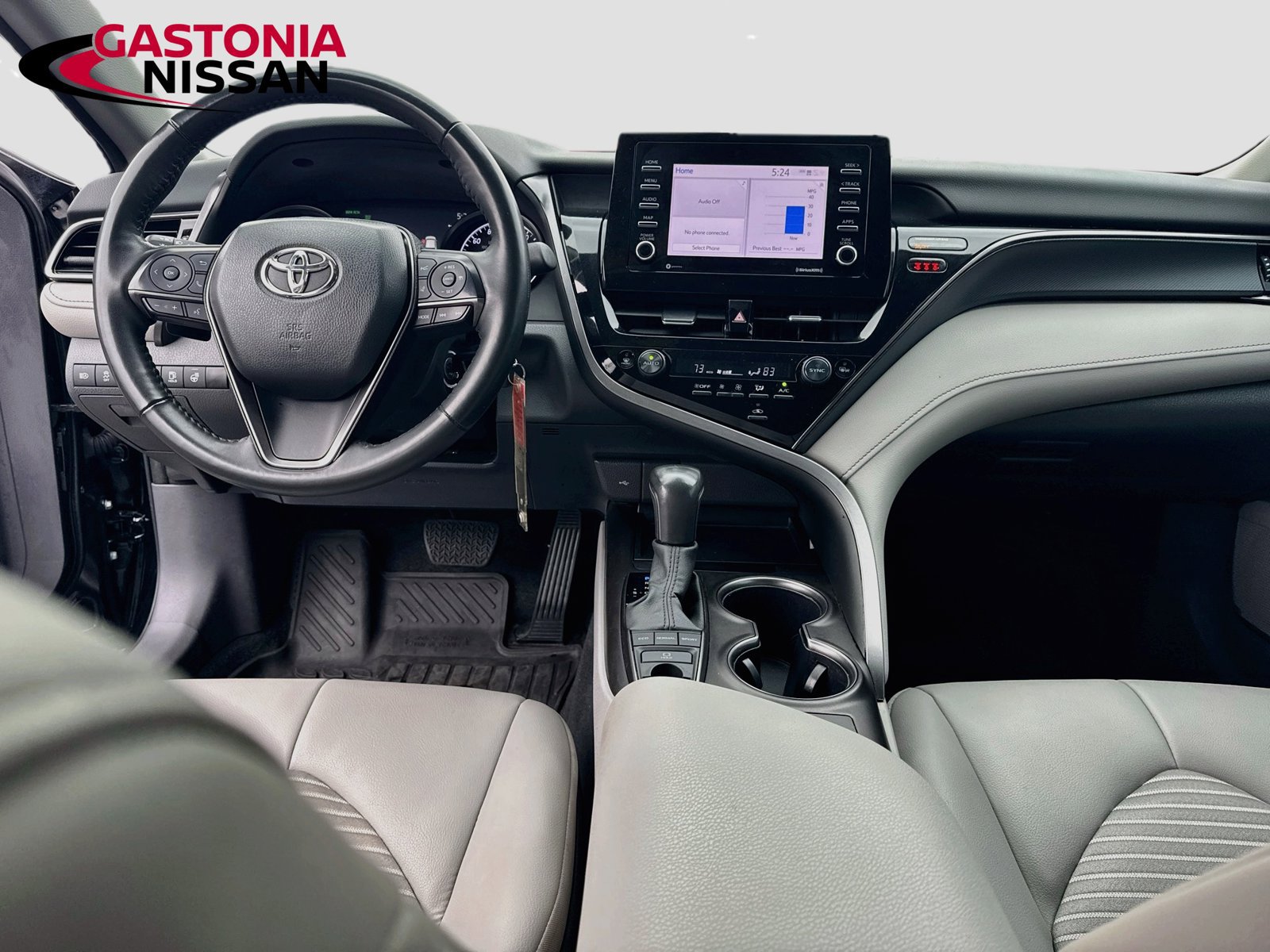 Used 2024 Toyota Camry SE w/ Cold Weather Package AWD/4WD image 29