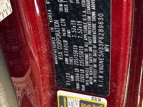 Certified 2023 Kia Carnival SX Prestige image 9