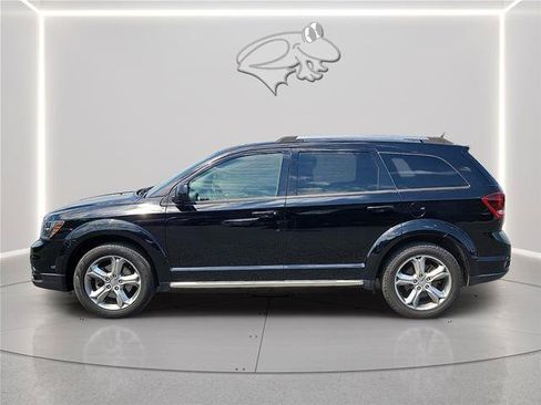 Used 2017 Dodge Journey Crossroad FWD image 2