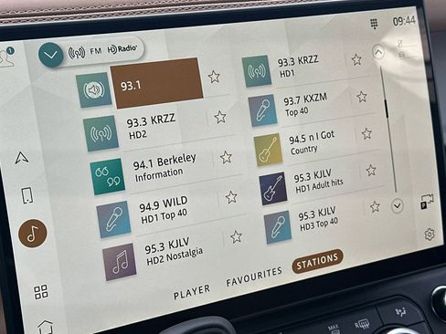 New 2026 Land Rover Defender 110 S image 18