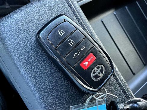 Used 2022 Toyota Tundra SR5 w/ Convenience Package RWD image 13