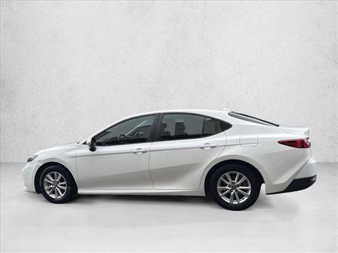 Used 2025 Toyota Camry LE w/ Convenience Package FWD image 8