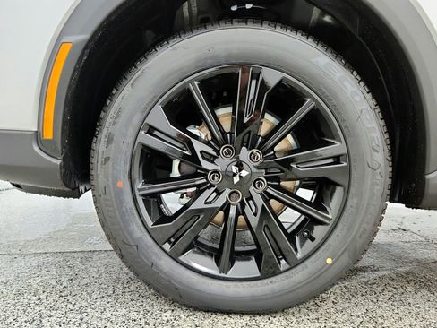 Used 2025 Mitsubishi Eclipse Cross AWD image 32