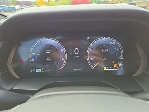 Certified 2022 Jeep Grand Cherokee Overland w/ Luxury Tech Group IV image 21