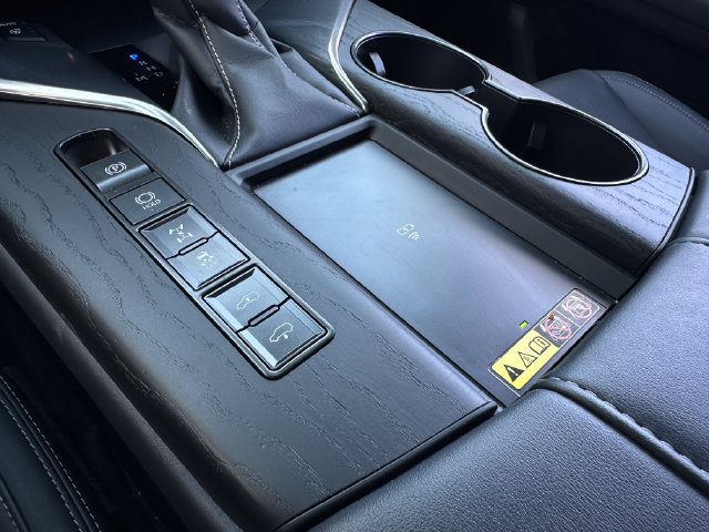 Used 2023 Lexus LX 600 4WD w/ Appearance Package image 30
