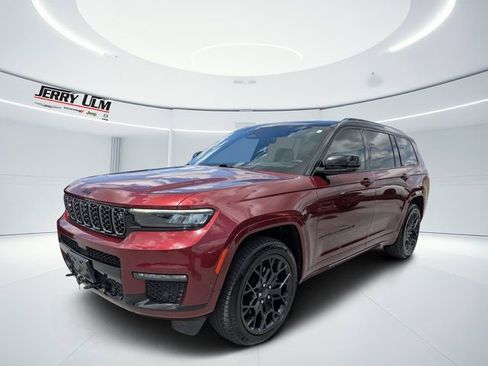 Used 2023 Jeep Grand Cherokee L Summit w/ Advanced Protech Group IV AWD/4WD image 7
