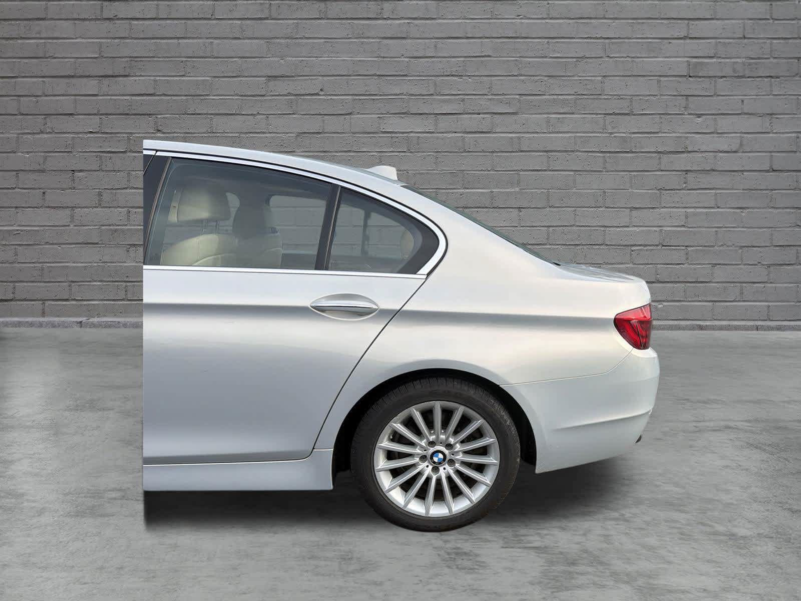 Used 2013 BMW 535i xDrive Sedan AWD/4WD image 6