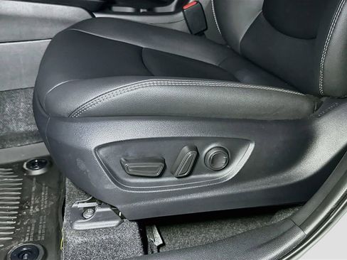 New 2026 Toyota Corolla Cross XLE w/ Convenience Package AWD/4WD image 13
