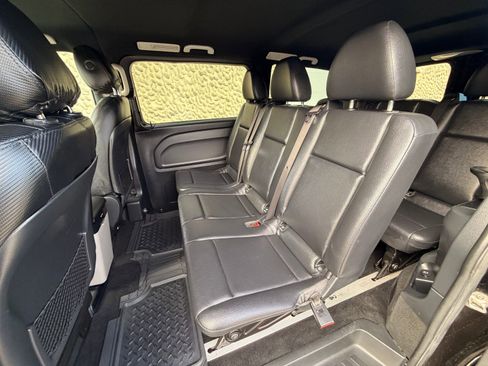Used 2017 Mercedes-Benz Metris Passenger image 26