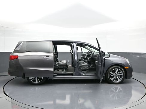 Certified 2022 Honda Odyssey Touring image 44