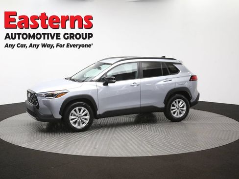 Used 2025 Toyota Corolla Cross LE FWD image 56