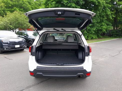 Used 2020 Subaru Forester Premium AWD/4WD image 32