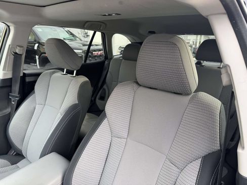 Used 2022 Subaru Outback Premium AWD/4WD image 16