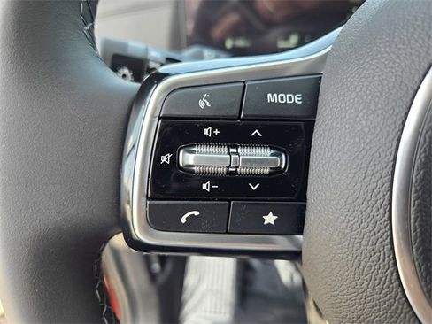 New 2026 Kia Carnival SX image 11