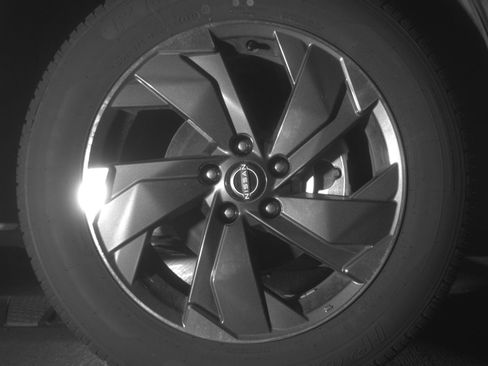 Used 2025 Nissan Rogue SV image 13