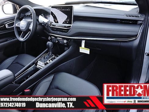 New 2026 Jeep Compass Latitude AWD/4WD image 12