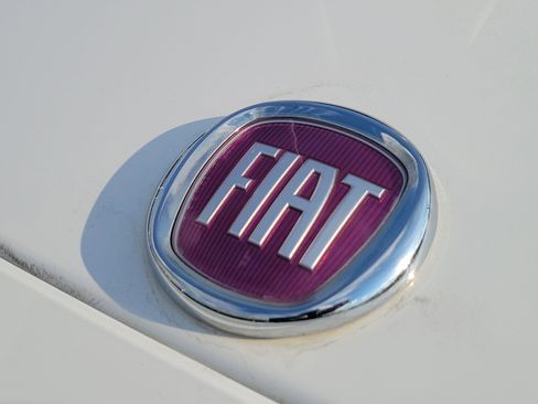 Used 2017 FIAT 124 Spider Lusso RWD image 8