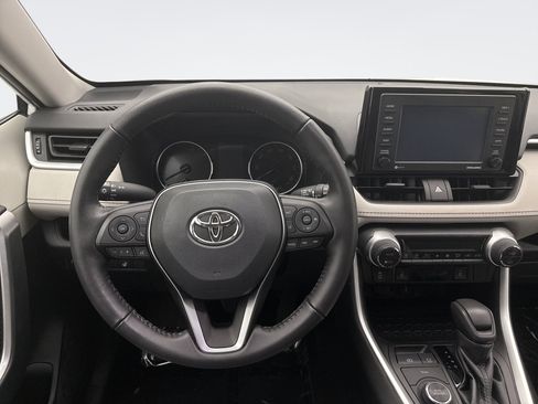 Used 2022 Toyota RAV4 XLE w/ XLE Grade Weather Package AWD/4WD image 12