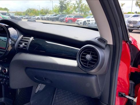 Used 2020 MINI Cooper 2-Door Hardtop FWD image 16