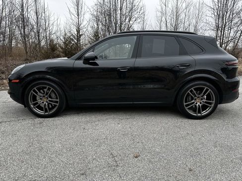 Used 2023 Porsche Cayenne S Platinum image 9