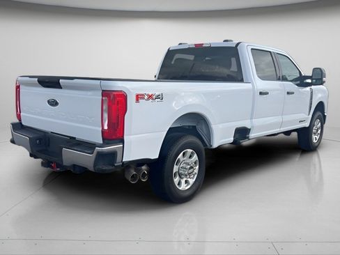 Used 2024 Ford F350 XLT w/ FX4 Off-Road Package image 13