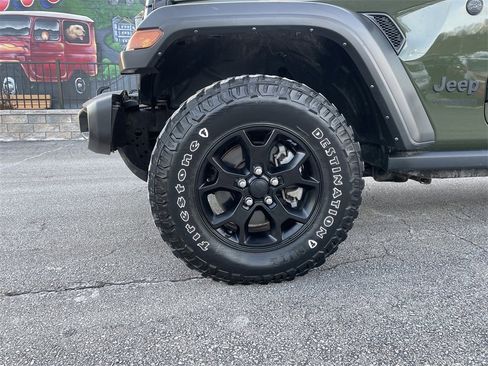 Used 2022 Jeep Wrangler Unlimited Sport image 9
