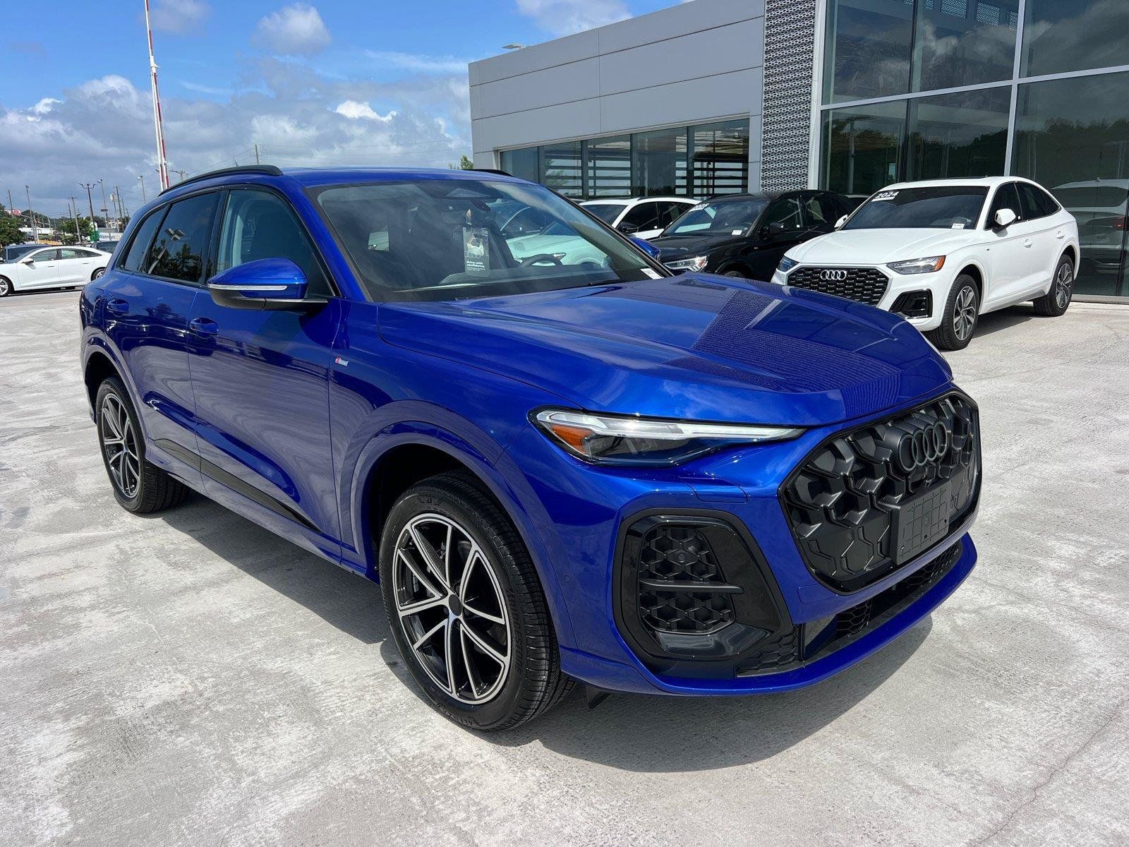 New 2026 Audi Q5 Premium Plus AWD/4WD image 3