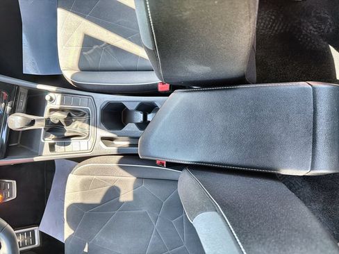 Used 2025 Volkswagen Jetta Sport FWD image 33