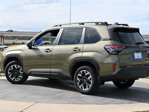 New 2026 Subaru Forester Premium image 5