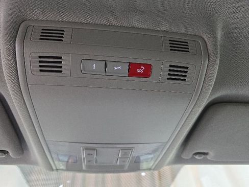 Certified 2022 Volkswagen Taos S AWD/4WD image 21