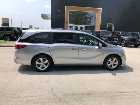 Used 2019 Honda Odyssey EX image 7